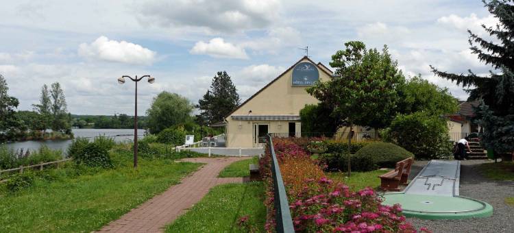 巴黎南维里埃夫里舒适酒店(Logis - Hôtel & Restaurant des Lacs Paris Sud)图片