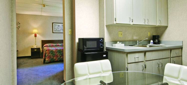 Travelodge by Wyndham Cleveland Lakewood图片