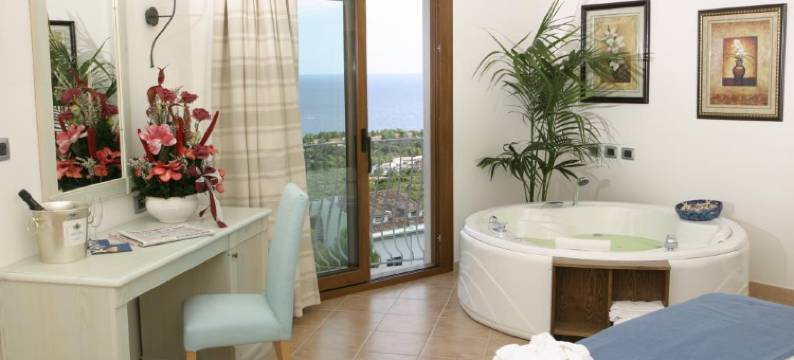 布兰卡玛利亚餐饮酒店(Hotel Brancamaria)图片