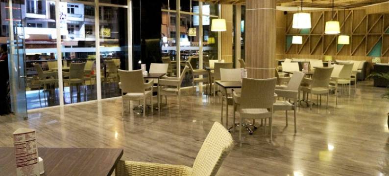 沃查兹酒店(Orchardz Hotel Gajahmada Pontianak)图片