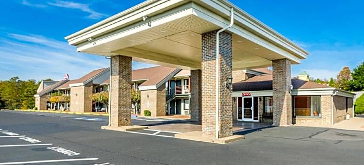 希尔斯维尔6号汽车旅馆(Motel 6 Hillsville, VA)图片