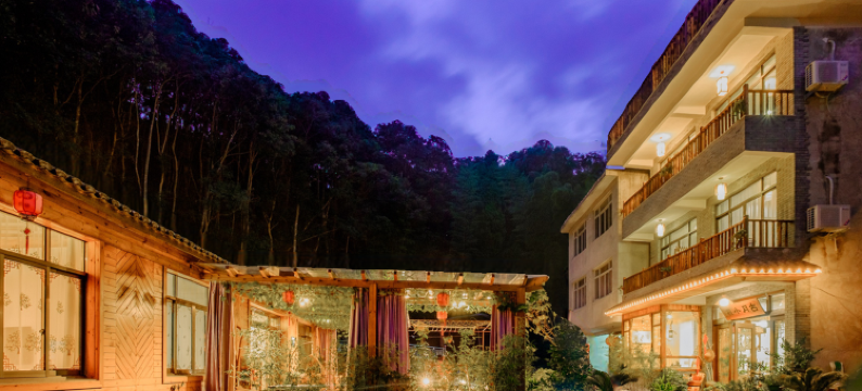 雁荡山古月小栈图片