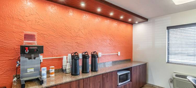 内珀维尔6号汽车旅馆(Motel 6 Naperville, IL)图片