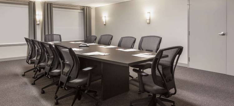 草原城温德姆华美达酒店(Ramada by Wyndham Grassland)图片