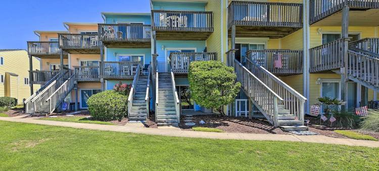 翡翠岛城中家庭，带游泳池和海滩通道！(Emerald Isle Townhome w/ Pool & Beach Access!)图片