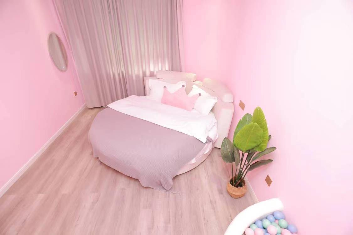 山水间民宿(千厮门隧道分店)