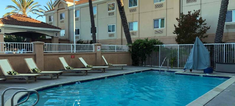 旧金山圣卡洛斯万枫套房酒店(Fairfield Inn & Suites San Francisco San Carlos)图片