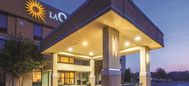 梅卡尼克斯堡哈里斯堡拉昆塔温德姆套房酒店(La Quinta Inn & Suites by Wyndham Mechanicsburg - Harrisburg)图片