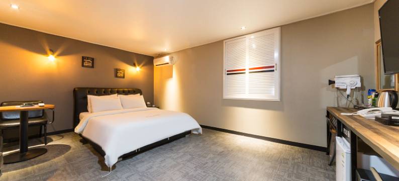 Plus沃尔戈特(Plus Wolgot)图片