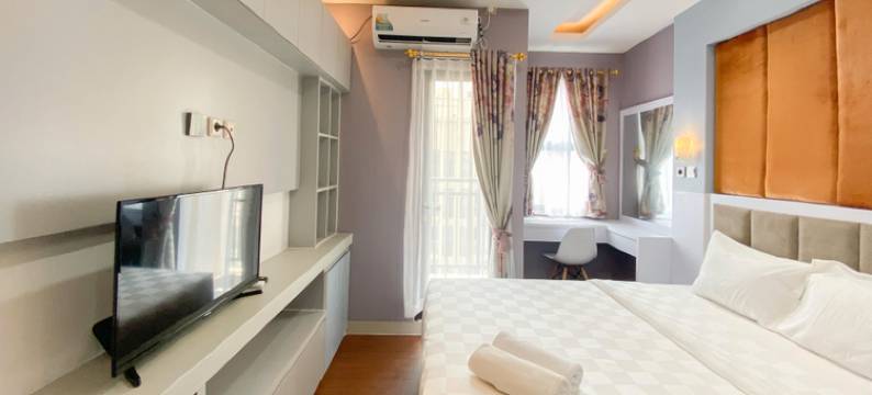 Good Deal and Comfy Studio Transpark Cibubur Apartment by Travelio图片