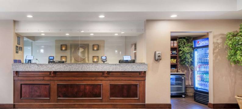 多佛尔-朴茨茅夫舒适套房酒店(Comfort Inn & Suites Dover-Portsmouth)图片