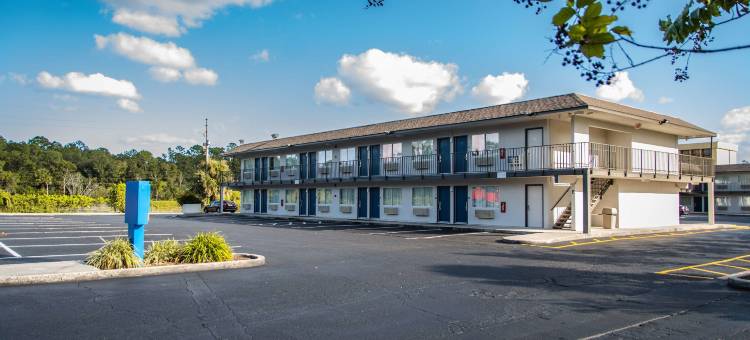 奥兰多6号基西米正门东汽车旅馆(Motel 6 Kissimmee, FL - Orlando)图片