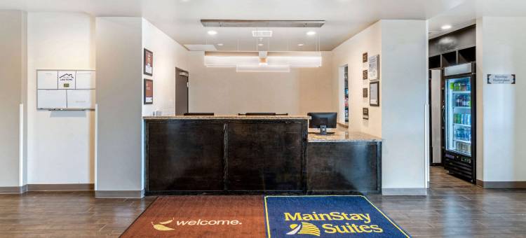 丹佛国际机场美茵斯坦套房酒店(MainStay Suites Denver International Airport)图片