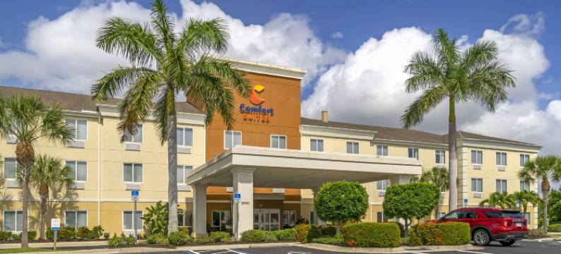 舒适套房酒店-萨拉索塔-西耶斯塔岛(Comfort Suites Sarasota-Siesta Key)图片