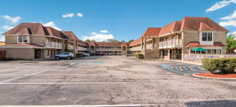 小溪品质酒店(Quality Inn Little Creek)图片