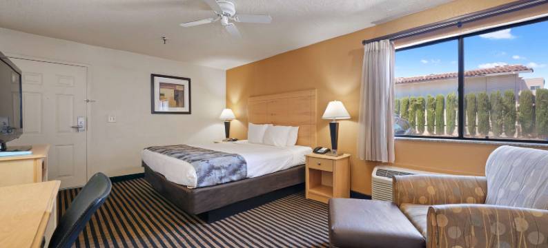 曼狄卡贝斯特韦斯特优质行政套房酒店(Best Western Plus Executive Inn  Suites)图片