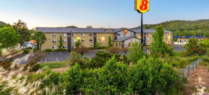 罗斯堡温德姆速8酒店(Super 8 by Wyndham Roseburg)图片
