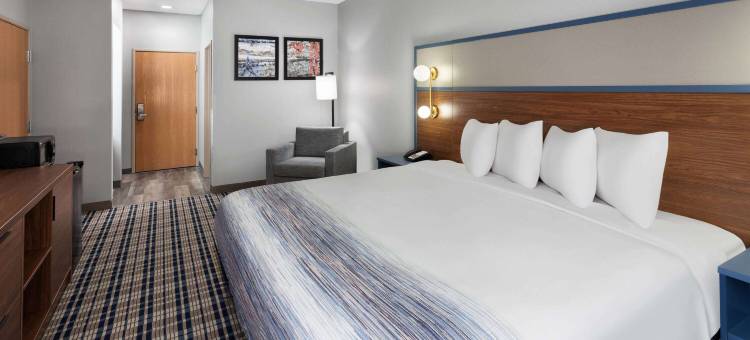 伊格尔河市中心温德姆阿美瑞辛酒店(AmericInn by Wyndham Eagle River Downtown)图片