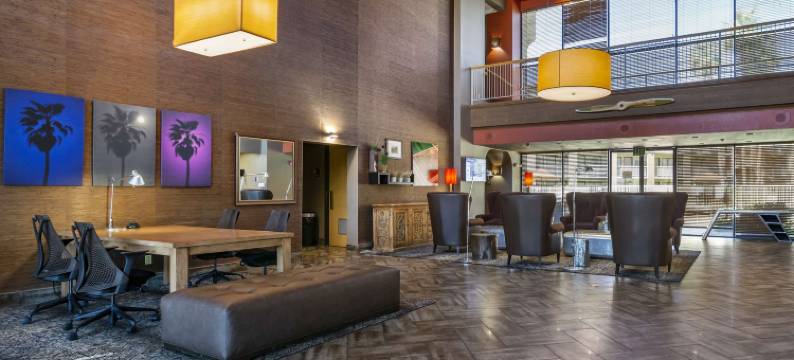 斯科特斯德雷鸟贝斯特韦斯特优质套房酒店(Best Western Plus Scottsdale Thunderbird Suites)图片