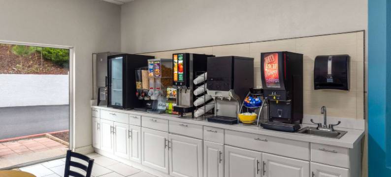 威莱斯温德姆戴斯酒店(Days Inn by Wyndham Williams)图片