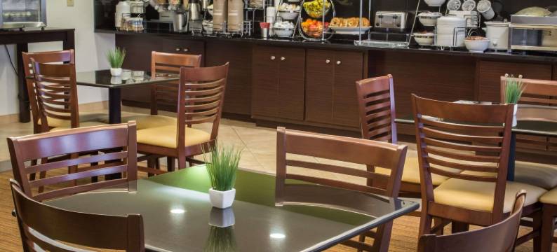 安眠套房酒店-普安特港(Sleep Inn & Suites Harbour Pointe)图片