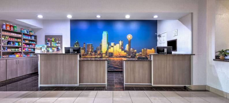 阿尔瓦拉多拉昆塔温德姆套房酒店(La Quinta Inn & Suites by Wyndham Alvarado)图片