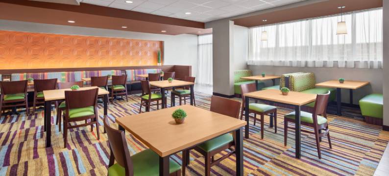 波普勒布拉夫万枫酒店及套房(Fairfield Inn & Suites Poplar Bluff)图片