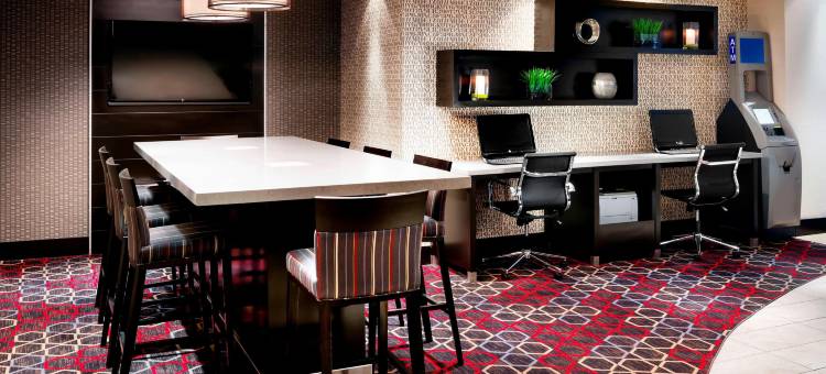 米西索加梅德维尔福朋喜来登酒店(Four Points by Sheraton Mississauga Meadowvale)图片