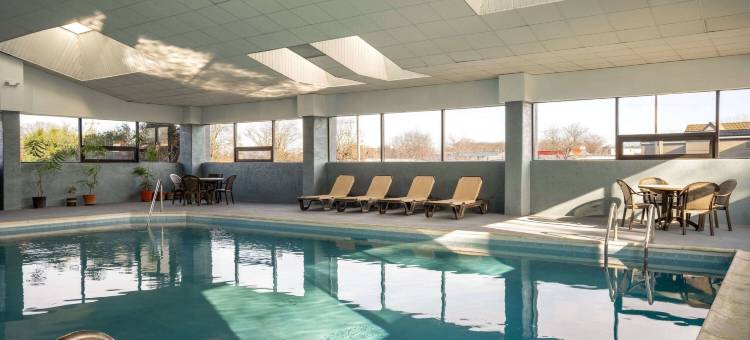 AmericInn by Wyndham Woodstock IL图片