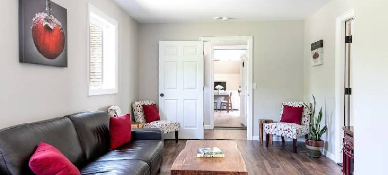 Inn at 84 McIntosh: Cozy 1BR private entrance/bath图片