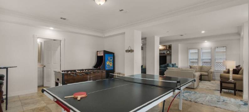Renovated Interior!  8 Bd & 9.5 BA - Priv Pool & Hot Tub. Open for 2027 Bookings图片