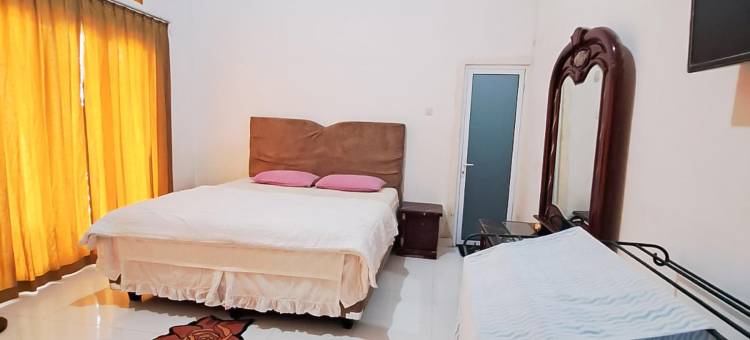 哥打莫巴古家庭穆斯林红多兹民宿(RedDoorz @ Family Syariah Homestay Kotamobagu)图片