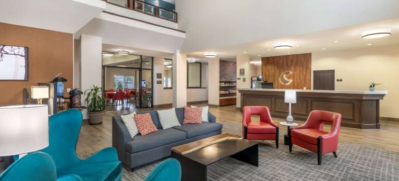 雷德蒙德机场舒适套房酒店(Comfort Suites Redmond Airport)图片