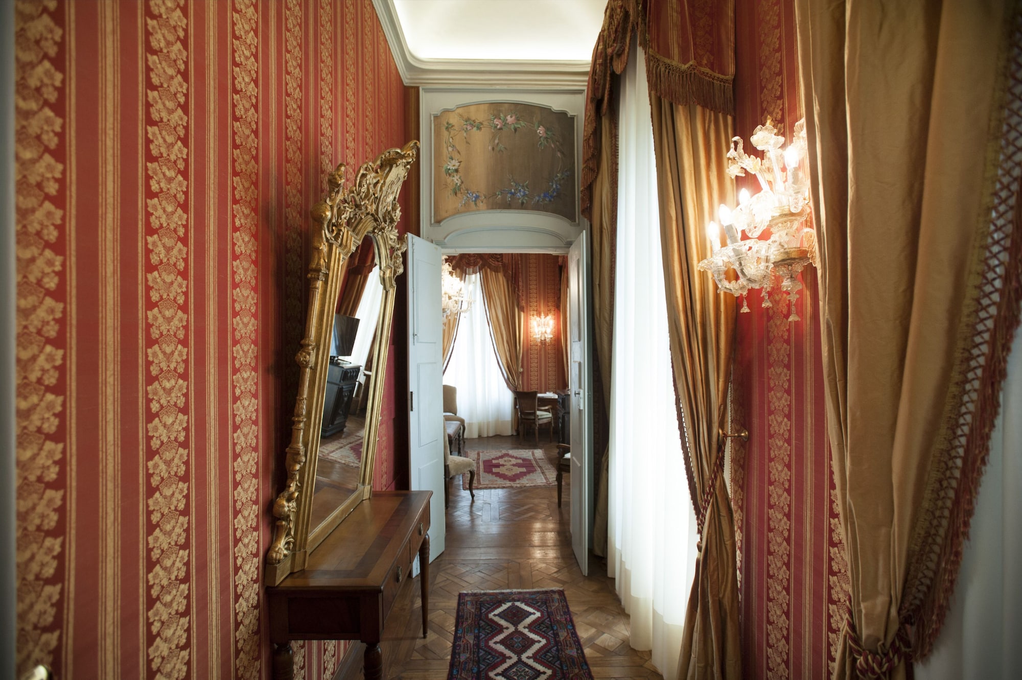 Castello di Guarene Over view