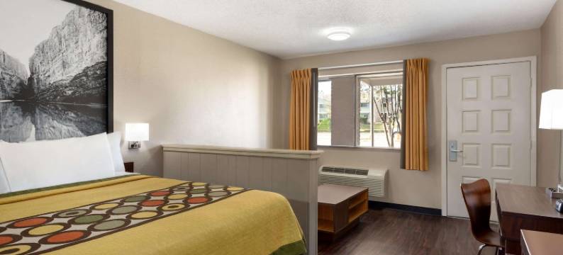 环球影城速8酒店(Super 8 by Wyndham Universal City)图片