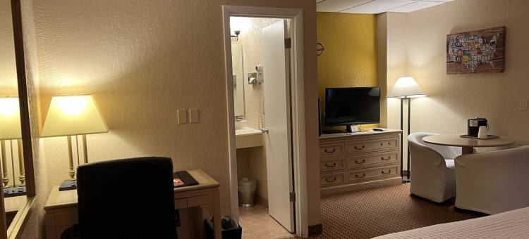 伊克诺套房酒店(Econo Lodge Inn & Suites)图片