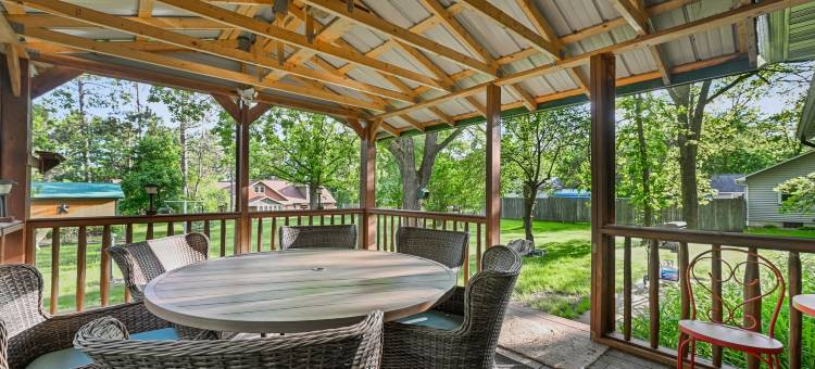 威斯康星拉皮兹瓦泽查旅馆(Wazeecha Lodge in Wisconsin Rapids)图片