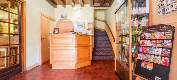阿赫松丽芙酒店(Logis Hotel Restaurant Auberge les Rives de l'Arzon)图片
