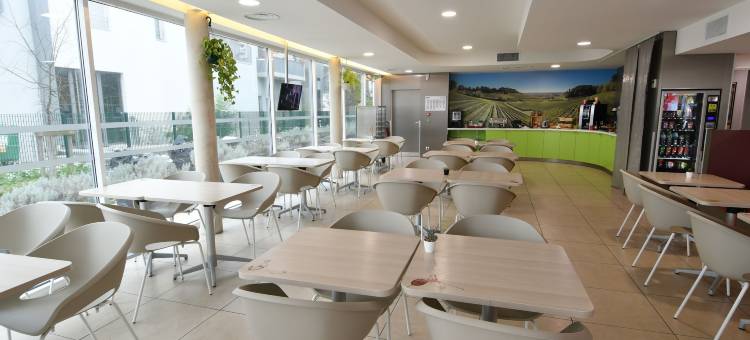 梅尔高尔夫城巴辛弗洛公寓酒店(Appart-Hôtel Mer & Golf City Bordeaux Bassins à Flot)图片