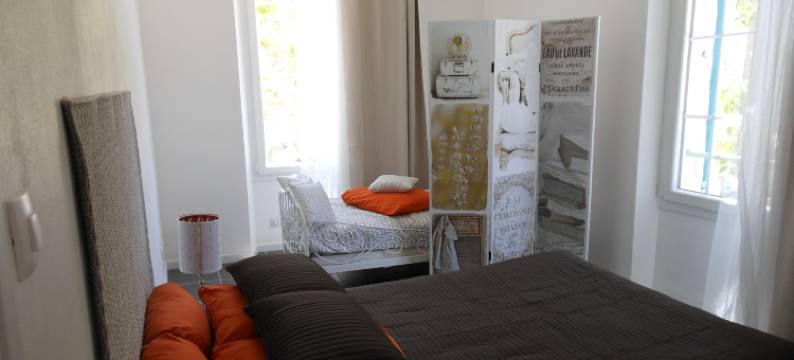 勒扎迪尔城堡庄园公寓(Bastide de La Lézardière)图片