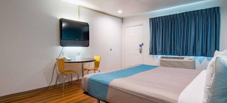 加利福尼亚市中心圣贝纳迪诺 6 号汽车旅馆(Motel 6 San Bernardino, CA - Downtown)图片