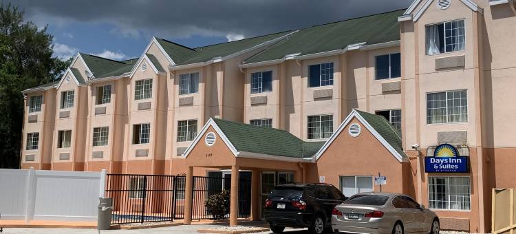 坦帕雷蒙德詹姆斯体育场温德姆戴斯套房酒店(Days Inn & Suites by Wyndham Tampa / Raymond James Stadium)图片