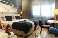 Scandic Örebro Väst - Bãi đậu xe