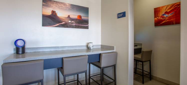 费拉格尔斯塔夫I-40巴特勒大街198号出口套房酒店(Hotel Elev8 Flagstaff I-40 Exit 198 Butler Ave)图片