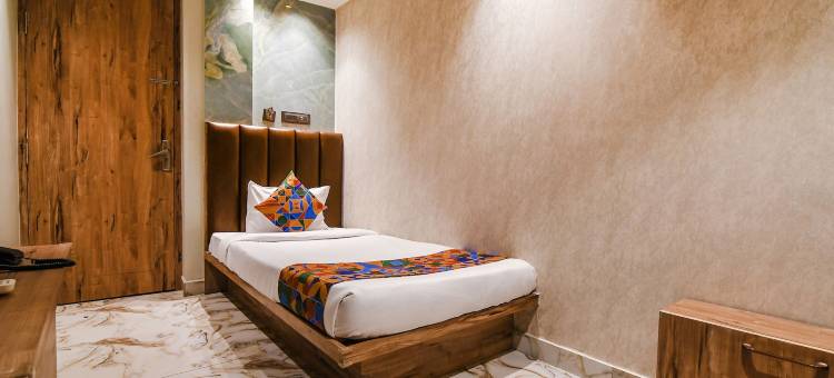 克里希纳华庭法布Prime酒店 - 克里希纳加尔巴士站(FabHotel Prime Krishna Regency - Nr Krishnanagar Bus Stand)图片