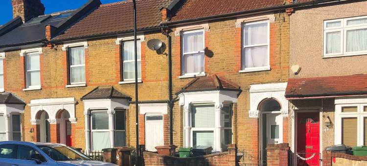 克拉伦斯招待所(Clarence House 3 Bedrooms 8Min to Station E17 North East London)图片