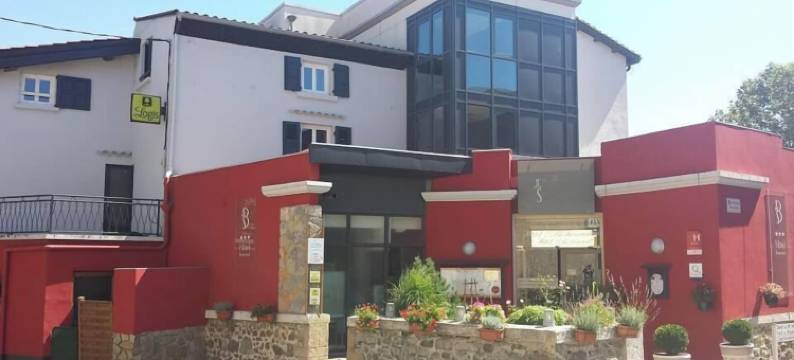 罗吉斯酒店乐贝尔维(Logis Hôtel le Bellevue)图片