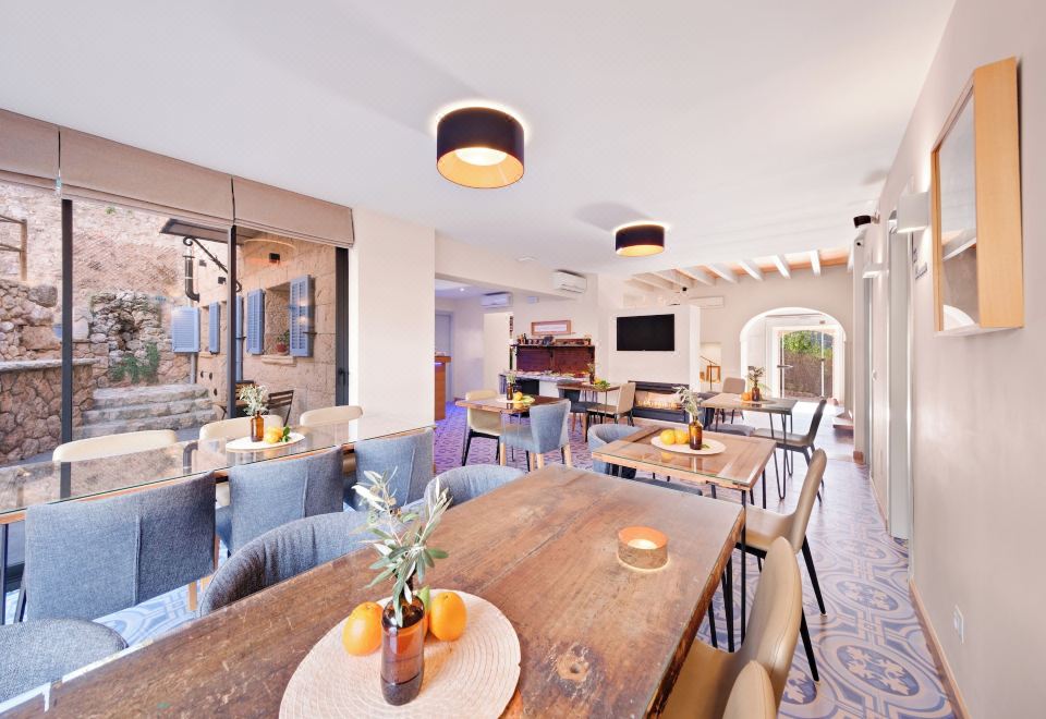 Es Corte Vell - Adults Only Hotel Overview