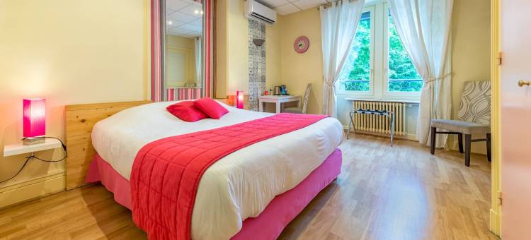 柯曼迪耶雷香帕雷之家酒店(La Commanderie de Champarey)图片