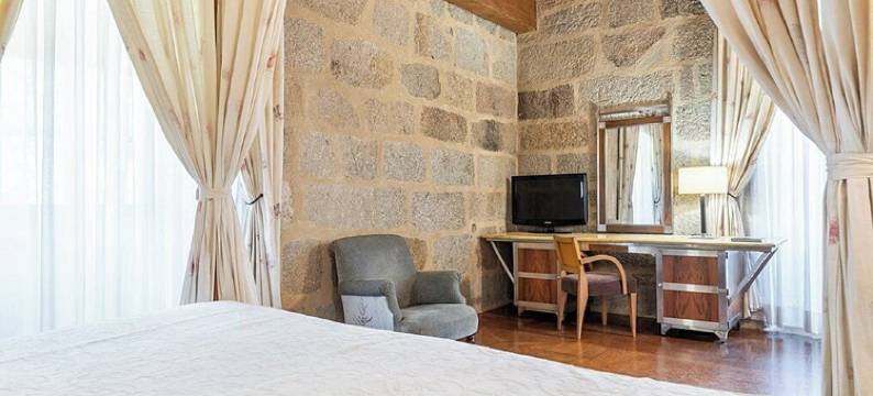 莱罗圣克洛迪奥德修道院酒店(Eurostars Monumento Monasterio de San Clodio Hotel)图片